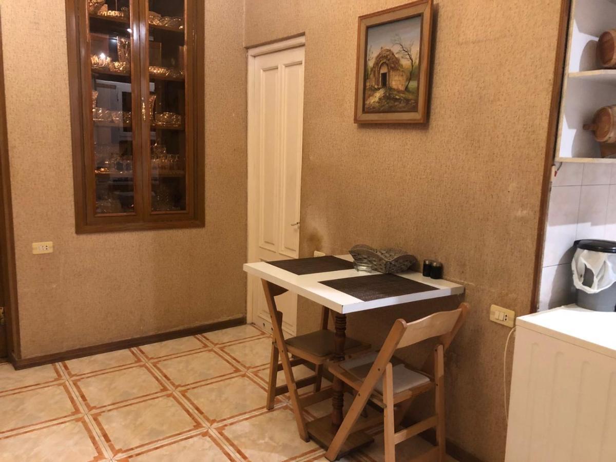 Квартира В Самом Центре Еревана Apartment ภายนอก รูปภาพ